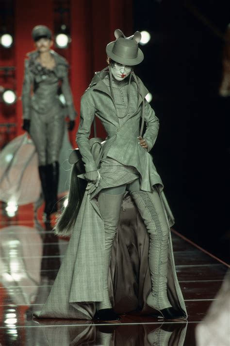 christian Dior runway 2000